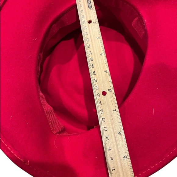 Vintage red wool derby/church hat - Picture 8 of 8